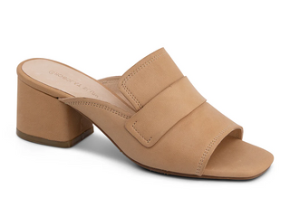 CB Doris Heel